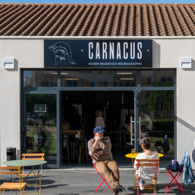 devanture de Carnacus à Charnay-lès-Macon